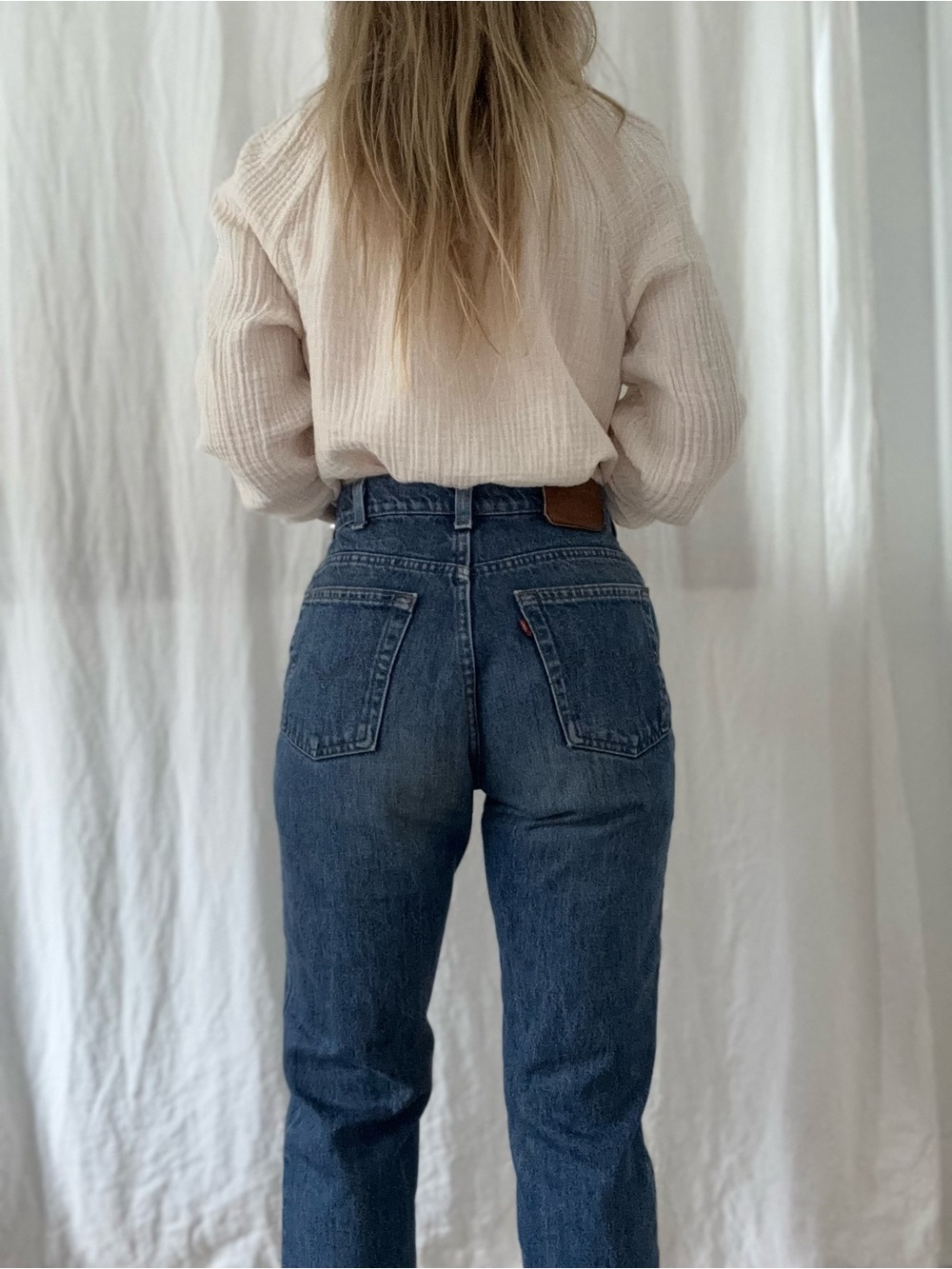 Vintage 1990s Levi’s 531 mid blue faded dark wash high rise tapered leg - Picture 5 of 13